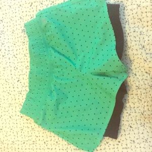 Gap Fit kids active green with black shorts